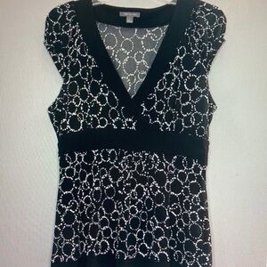 Vintage Black V-Neck Cap-Sleeve Camisole with White Ring Print